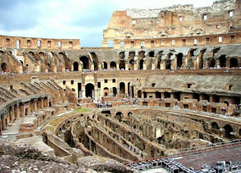 Tour guidato per piccoli gruppi del Colosseo con ingresso rapido